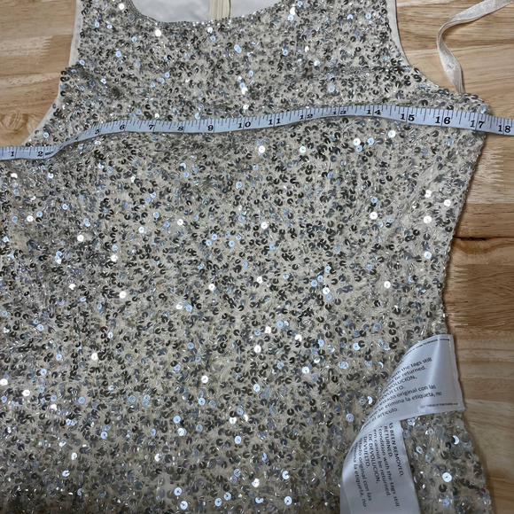 Mac Duggal NWOT Silver Sequined Modi Sheath Cocktail Dress Size 6 Beaded Sparkle - Picture 8 of 12
